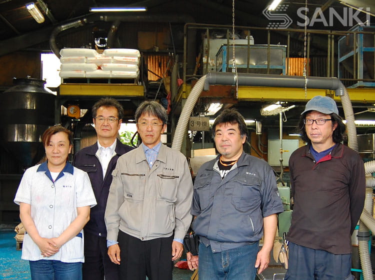 サンキ社員集合写真